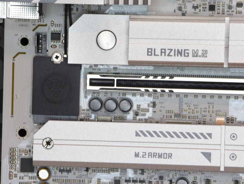 ASRock B860M Steel Legend WiFi motherboard BIOS Flashback feature detail.JPG